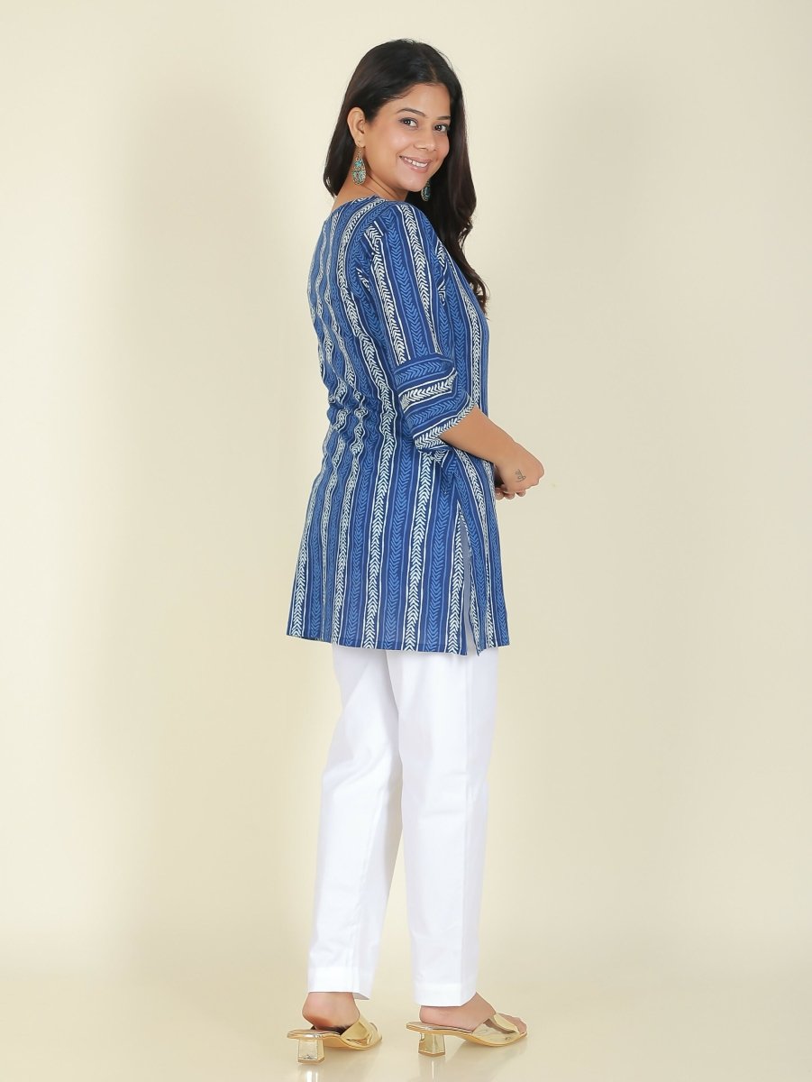 Aramya Blue Soft Cotton Striped Print Straight Kurta Set for Women