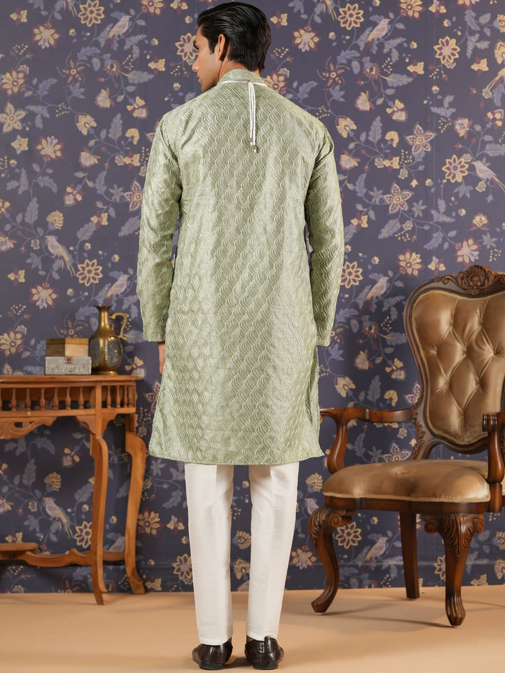 House of Pataudi Ethnic Motifs Embroidered Mandarin Collar Straight Kurta With Trouser
