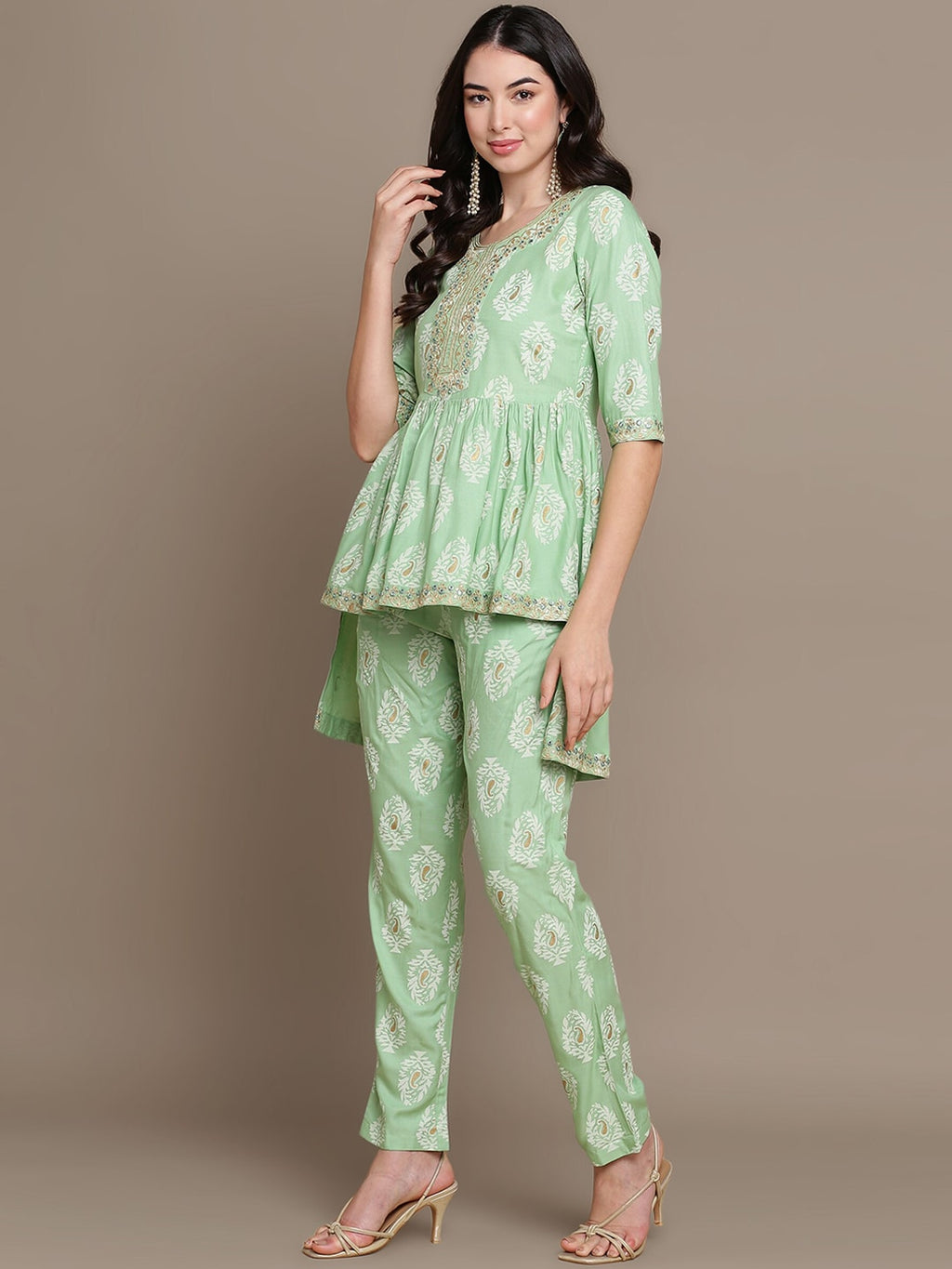 HERE&NOW Ethnic Motifs Embroidered Thread Work Sequinned High-Low Kurti with Trousers