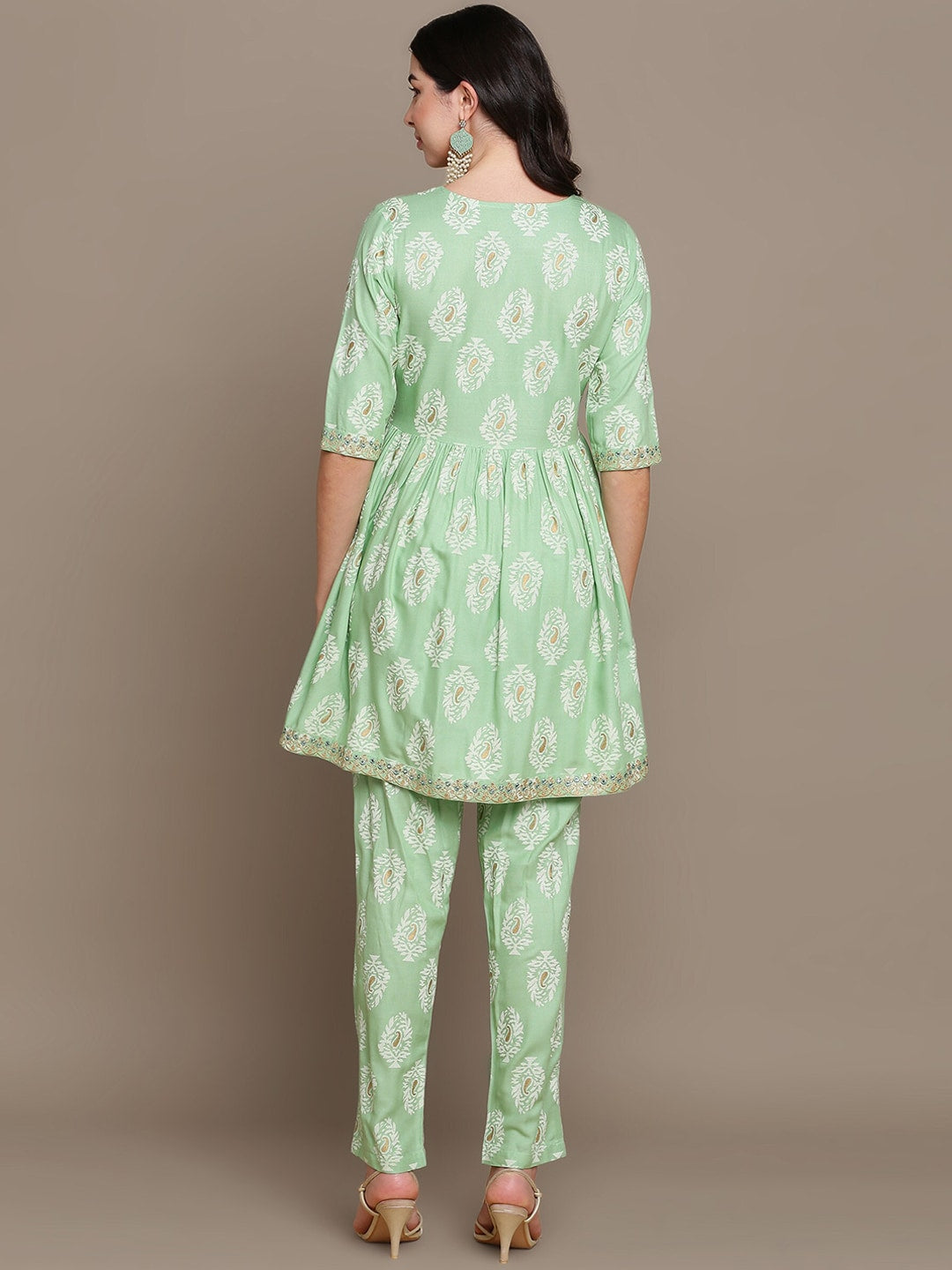 HERE&NOW Ethnic Motifs Embroidered Thread Work Sequinned High-Low Kurti with Trousers