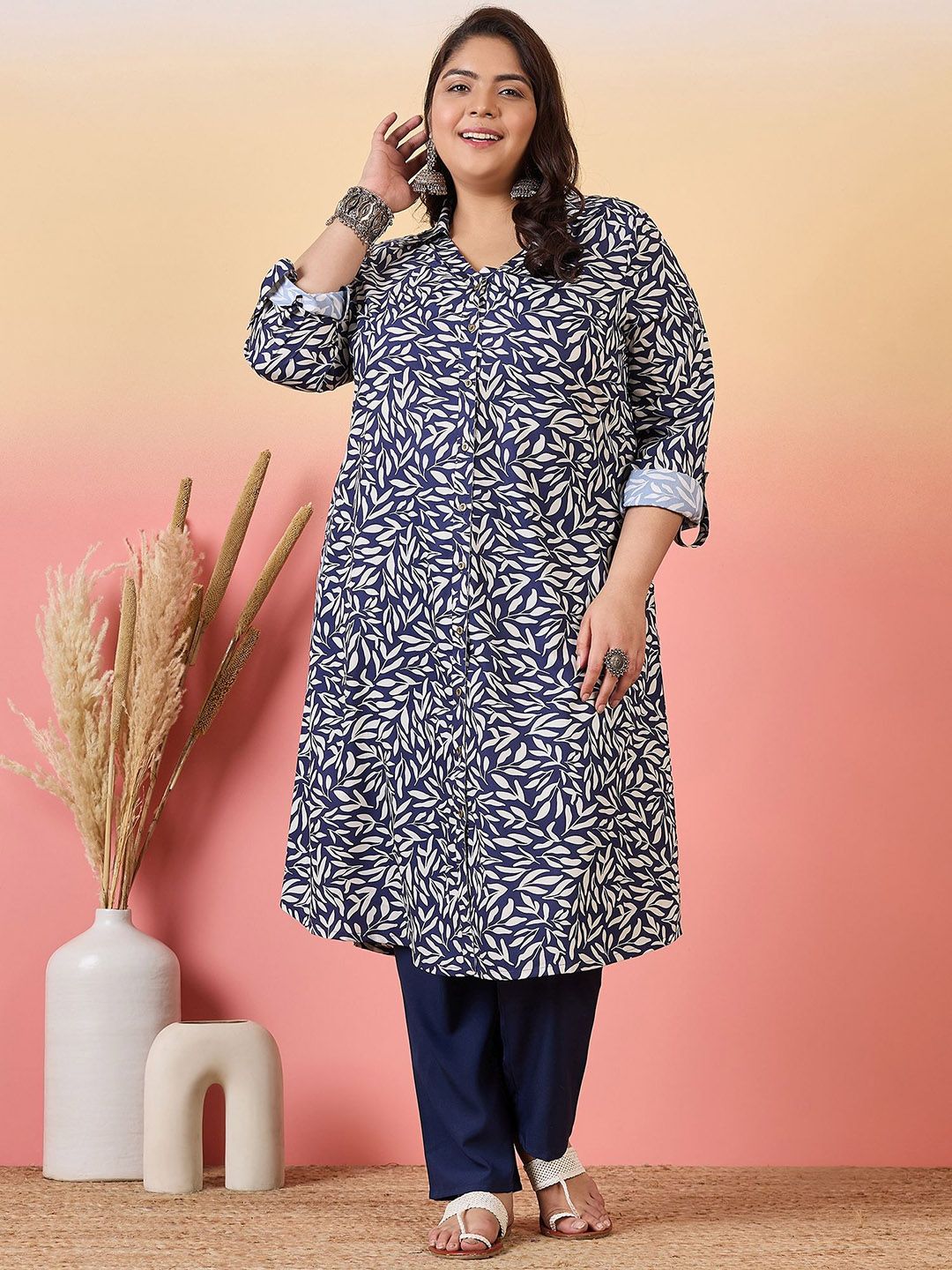 Sztori Plus Size Floral Printed Shirt Collar Roll-Up Sleeves Crepe Pathani Kurta