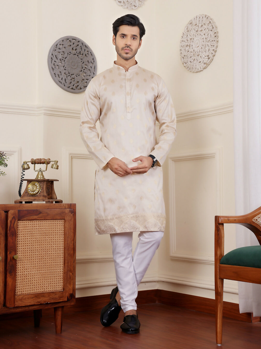 Off white Viscose Woven Jacquard Work Men's Rajwadi Kurta Set - Mahotsav