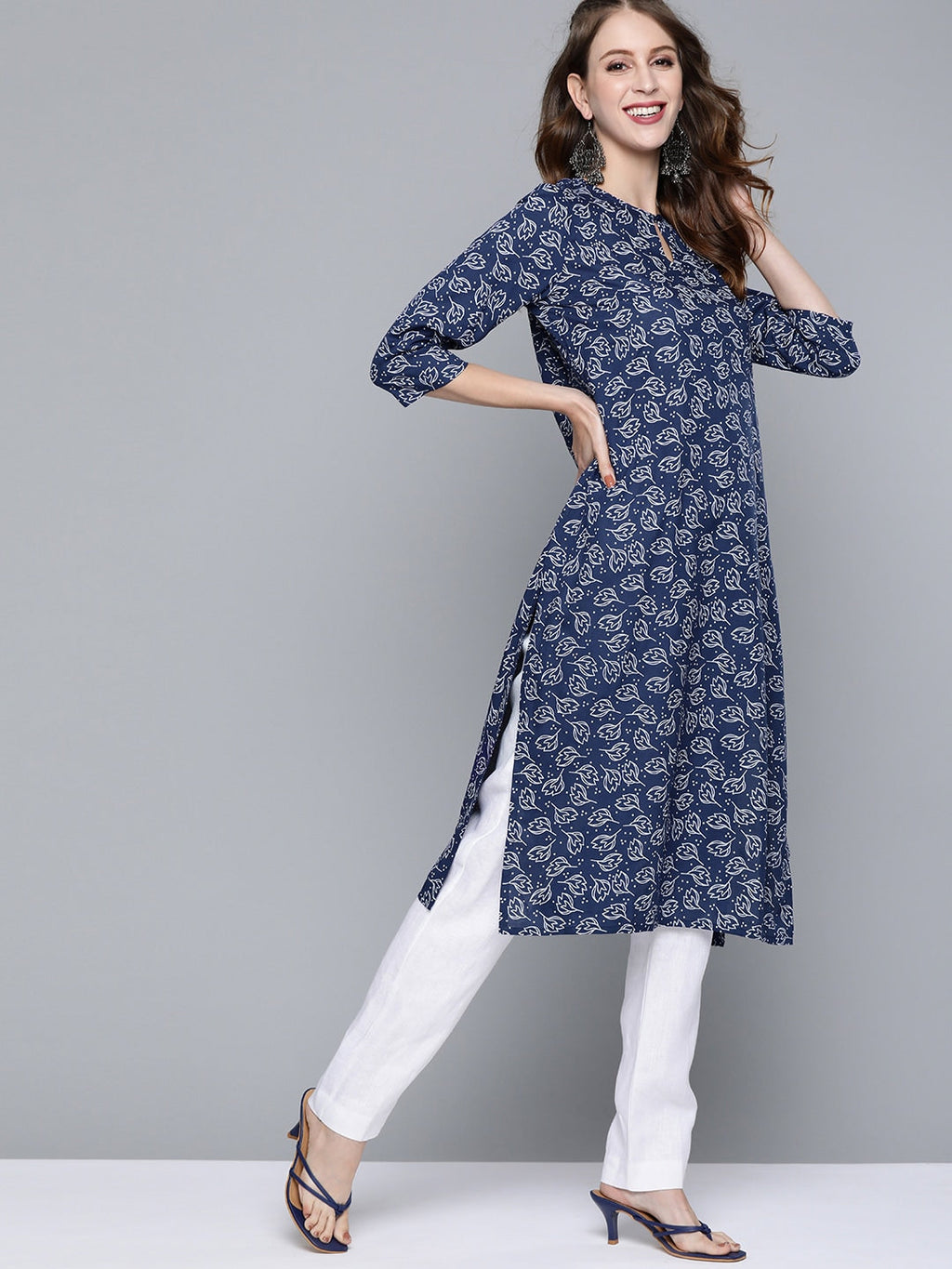 HERE&NOW Women Navy Blue & White Ethnic Motifs Printed Keyhole Neck Kurta