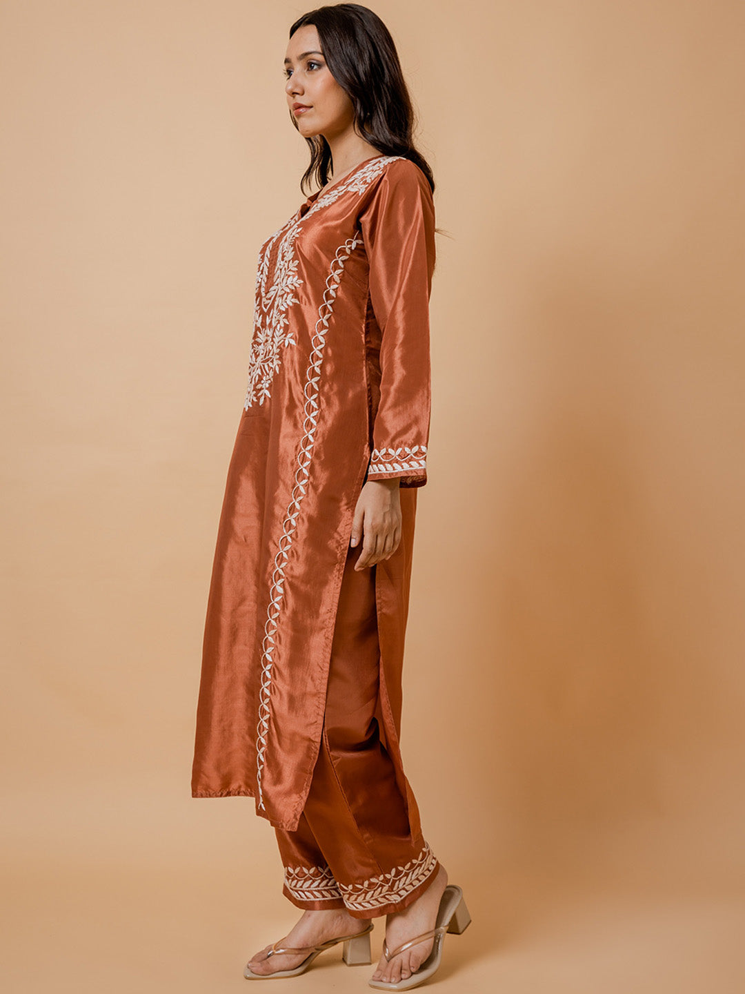 HOUSE OF KARI Floral Embroidered Silk Chikankari Kurta