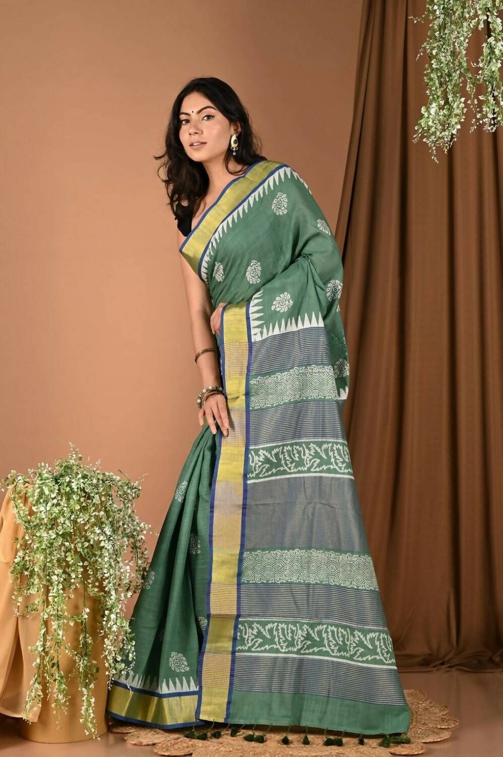 Very Much Indian Pure Cotton Handloom Saree With Intricate Borders - Green