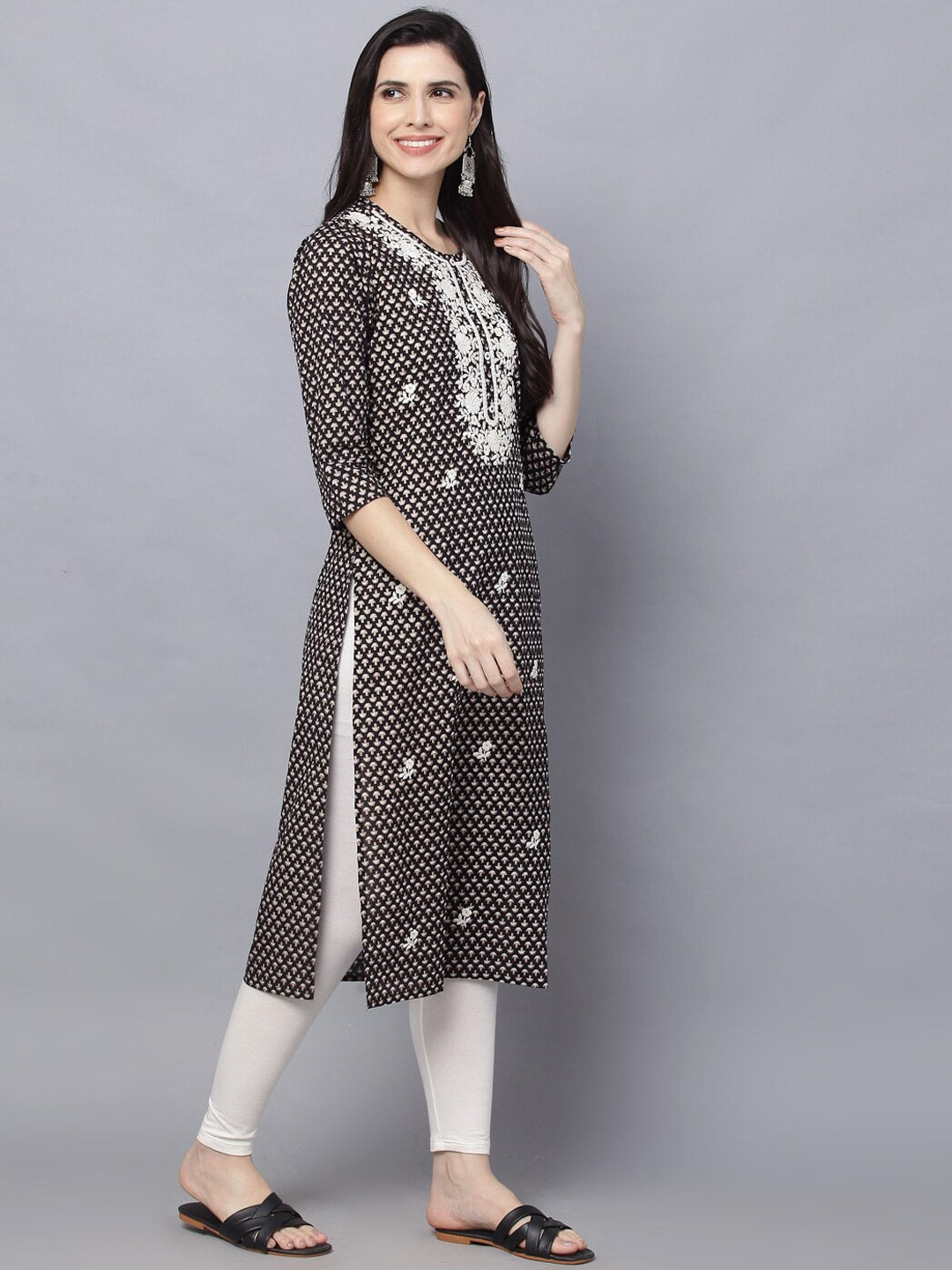 HERE&NOW Women Geometric Yoke Design Thread Work Kurta