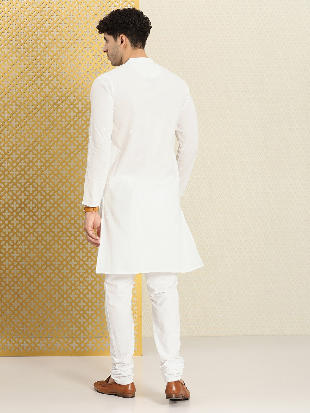 House of Pataudi Men Chikankari Embroidered Pure cotton Jashn Kurta with Churidar
