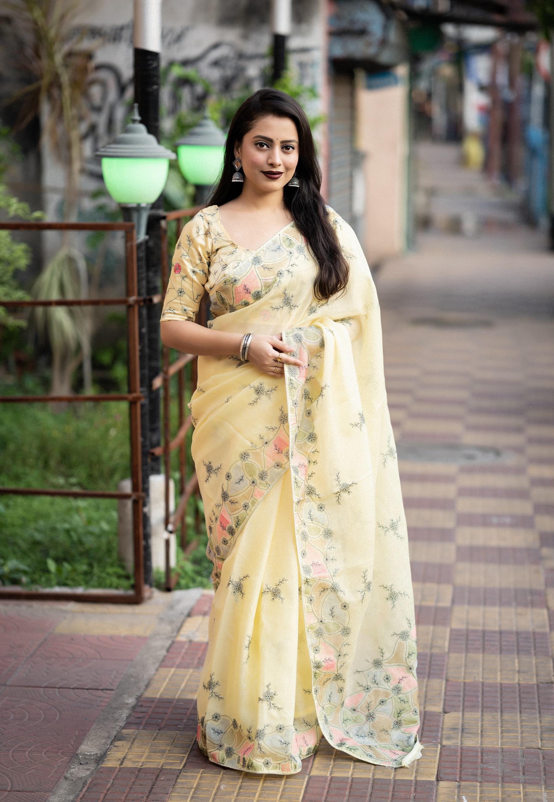 Yellow Pure Linen Ethnic Motifs Saree with Unstitched Blouse - Hiral Fashion