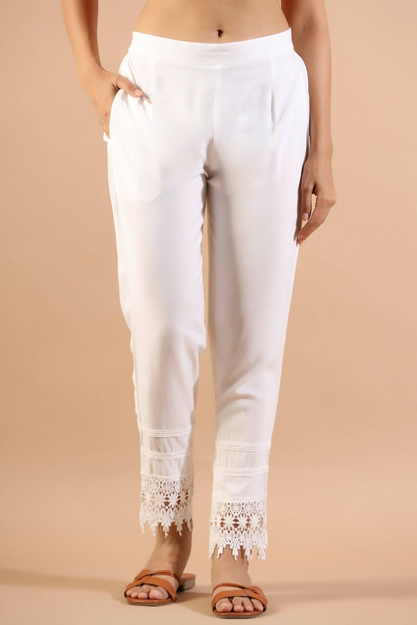 Juniper Women's White Rayon Solid Straight Pant