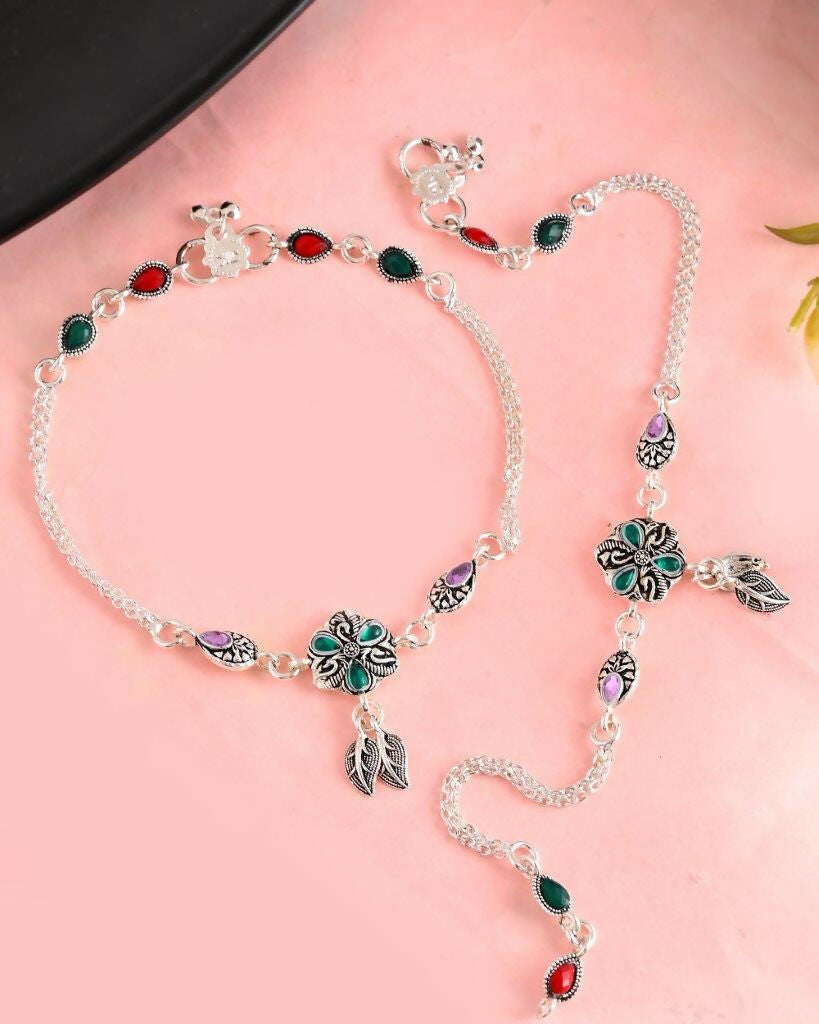 VOJ Set of 2 Traditional Stone Studded Flower Shaped Anklet