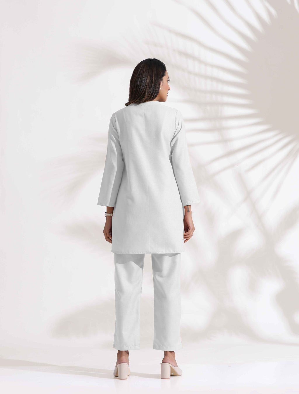 trueBrowns White Cotton Blend Kurta Co-ord Set
