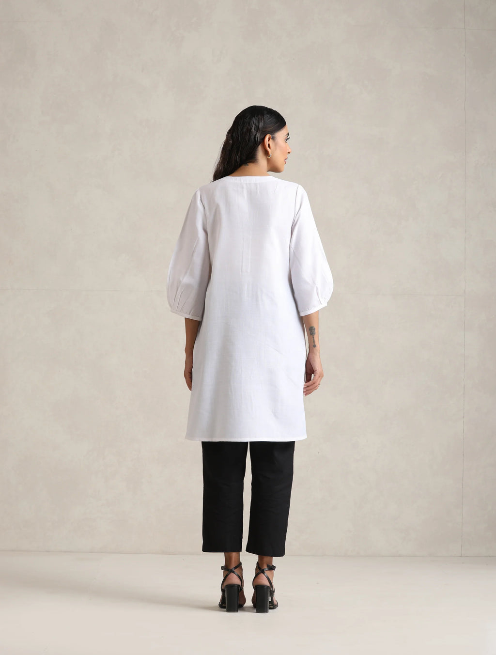 trueBrowns White Cotton Blend Short Kurta