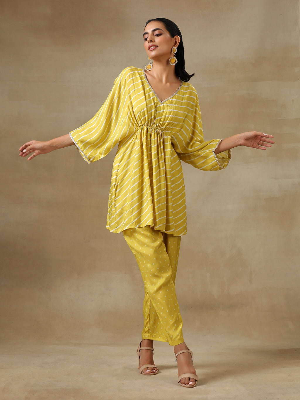 trueBrowns Lime Green Bandhani Printed Silk Drop Shoulder Co-Ord Set | Relove
