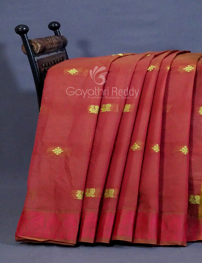 Kalanetha Shades of Red Rust Pure Kanchi Cotton Saree With Kanchi Traditional Border By Gayathri Reddy Designer Studio
