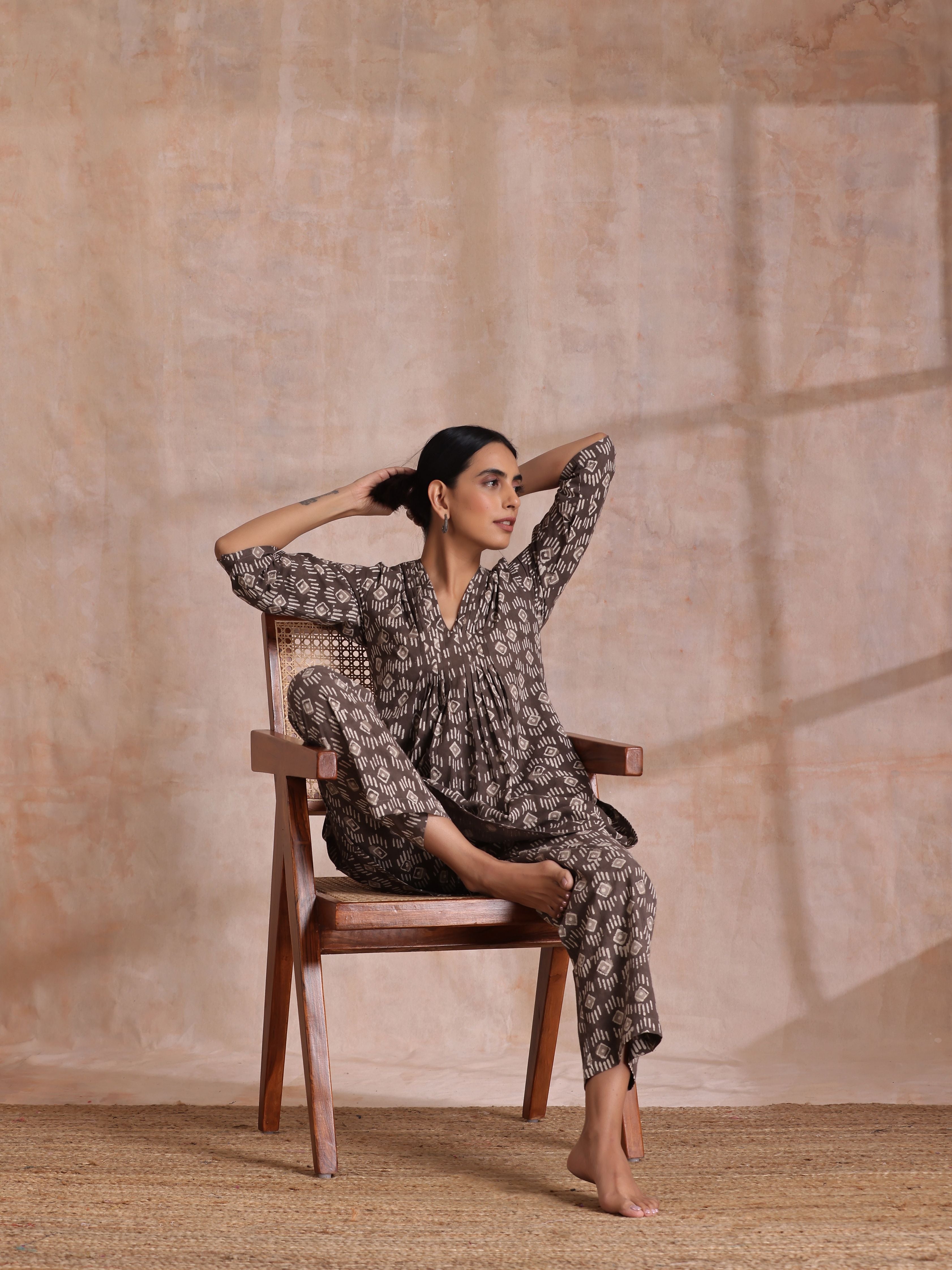 trueBrowns Clay Dabu Geometric Print Cotton Pleated Co-Ord Set