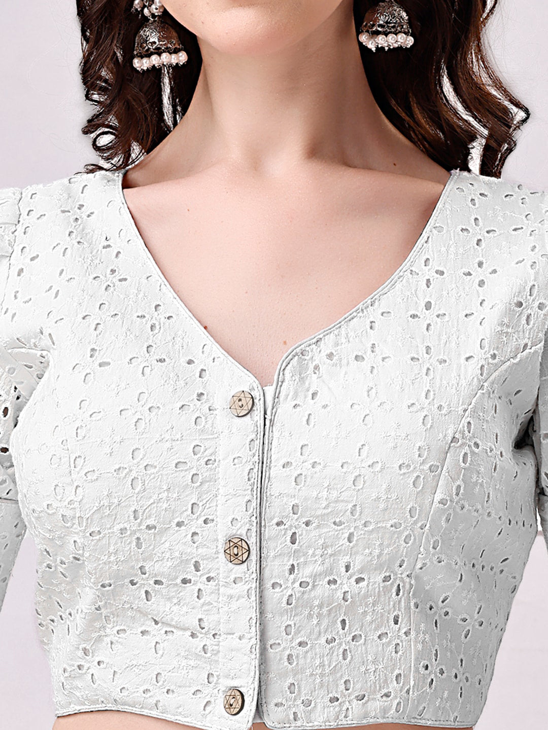 Tikhi Imli White Embroidered V-Neck Thread Work Detailed Cotton Saree Blouse