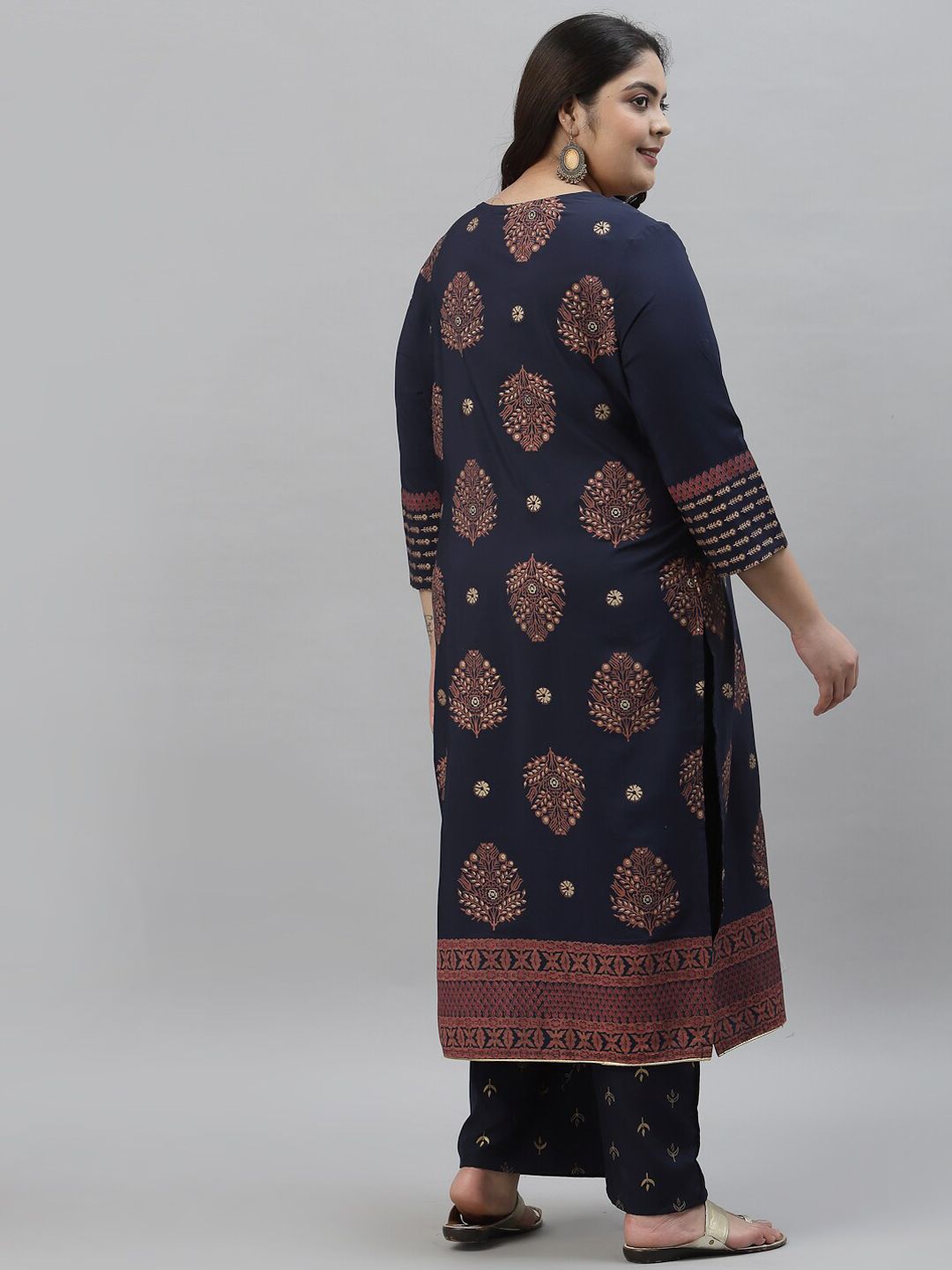 Sztori Plus Size Floral Printed Round Neck Straight Kurta with Palazzos