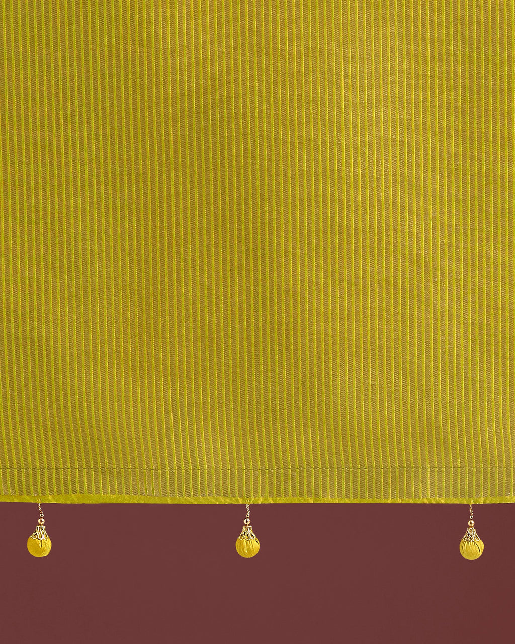 Monjolika Fashion Banarasi Silk Parrot Green Zaal Pattern Traditional Saree