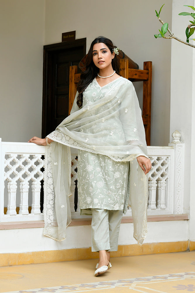Vaasva Women Pista Linen Embroidered Solid Kurta Set With Solid Pants & Chiffon Embroidered Dupatta