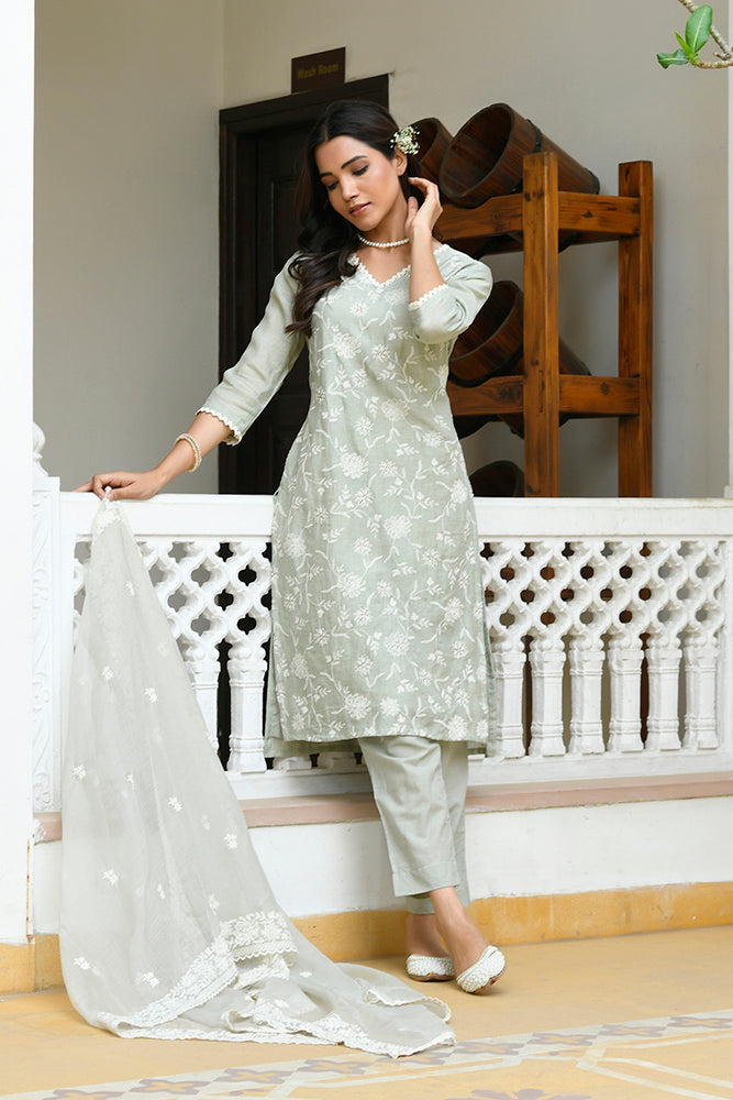 Vaasva Women Pista Linen Embroidered Solid Kurta Set With Solid Pants & Chiffon Embroidered Dupatta