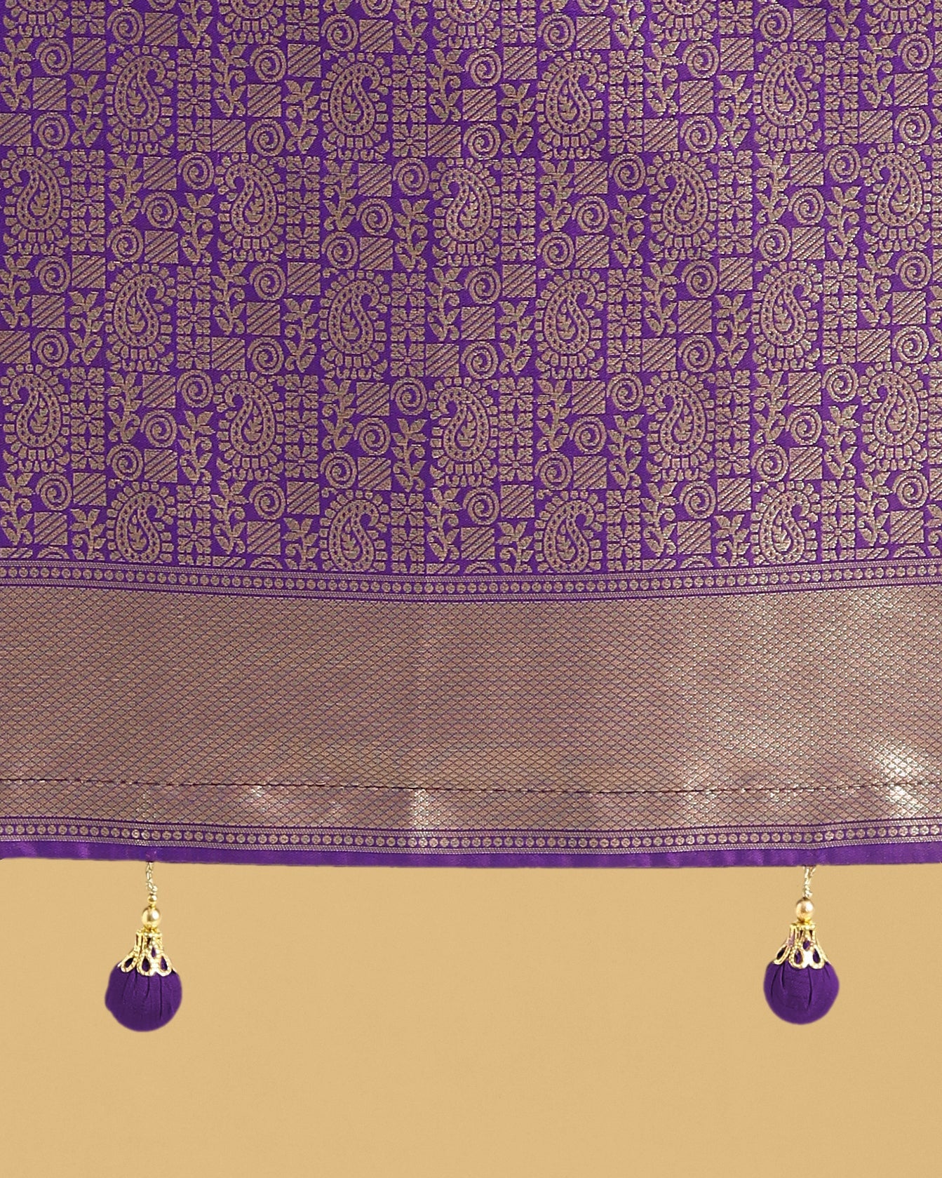 Monjolika Fashion Lavender Colour Banarasi Silk Zari Weaving Classic Saree