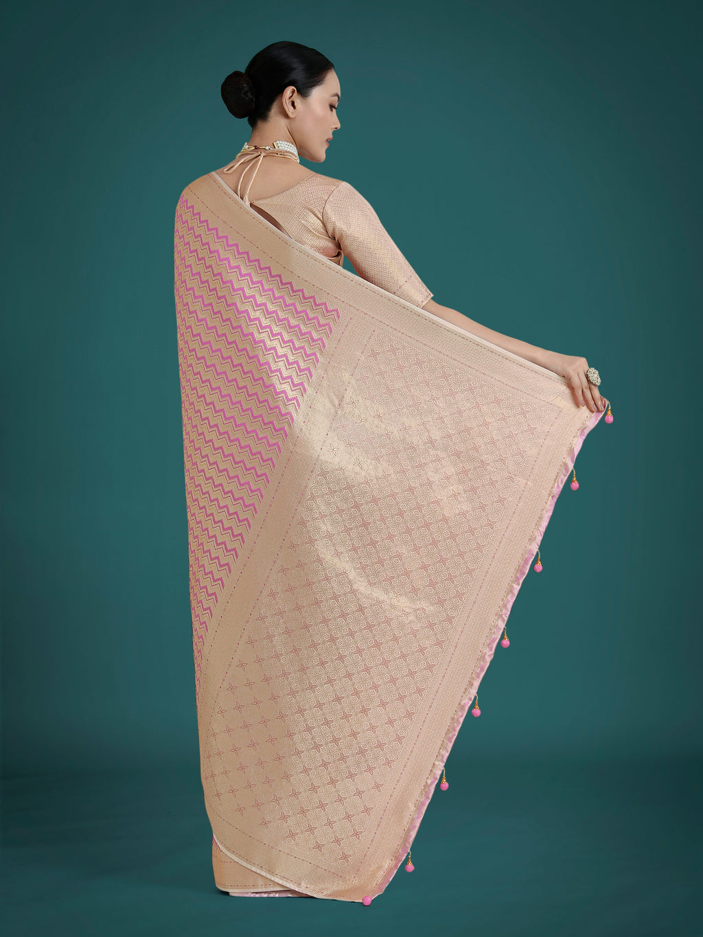 Monjolika Fashion Wonderful Light Lilac Soft Banarasi Satin Silk Leheriya Design Saree