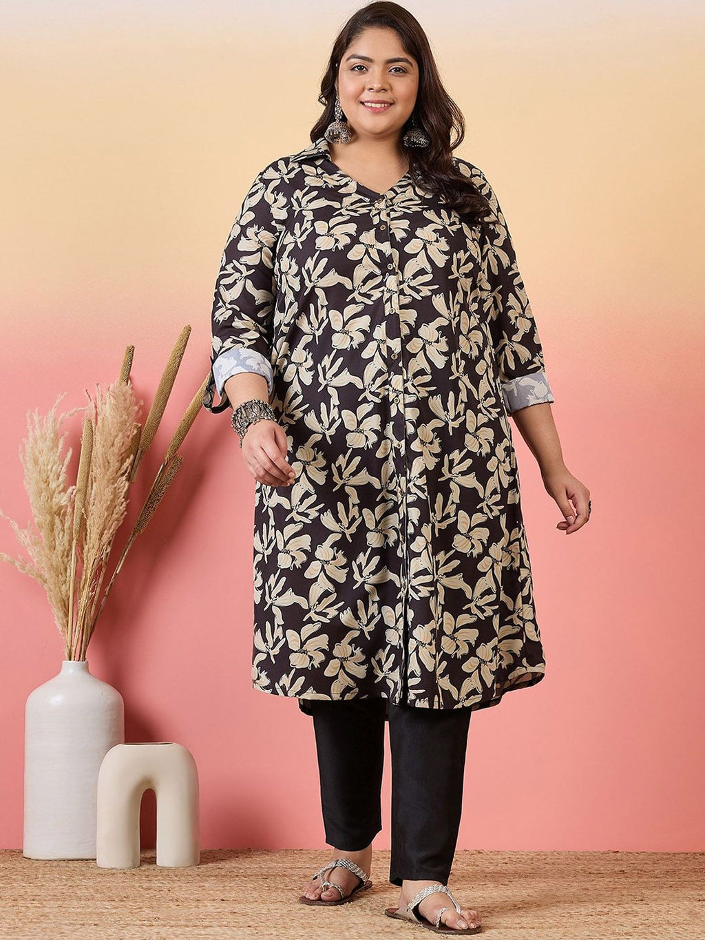 Sztori Plus Size Floral Printed Shirt Collar Roll-Up Sleeves Crepe Pathani Kurta