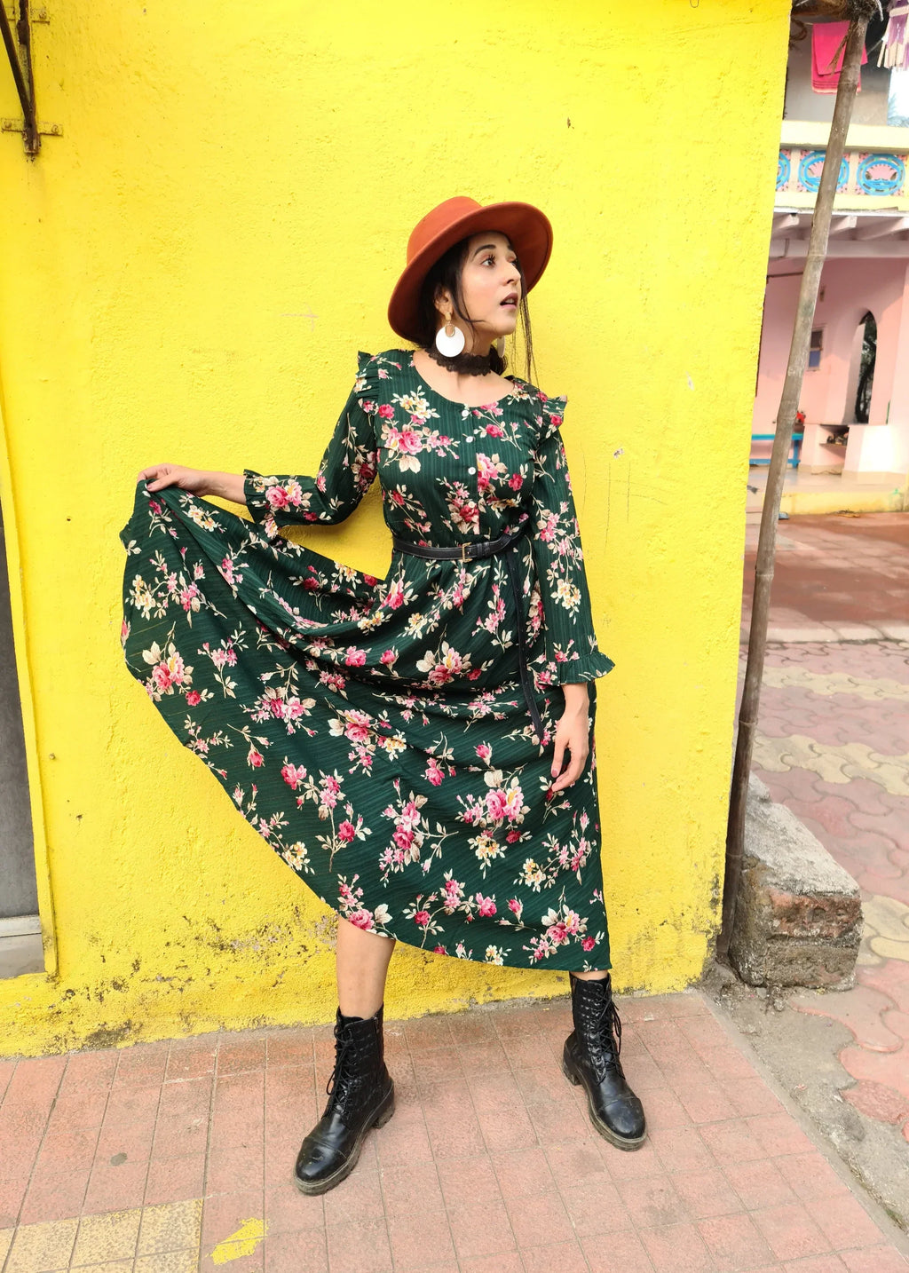 Jompers Women's Green & Pink Floral Printed Bell Sleeves Floral Anarkali Kurta