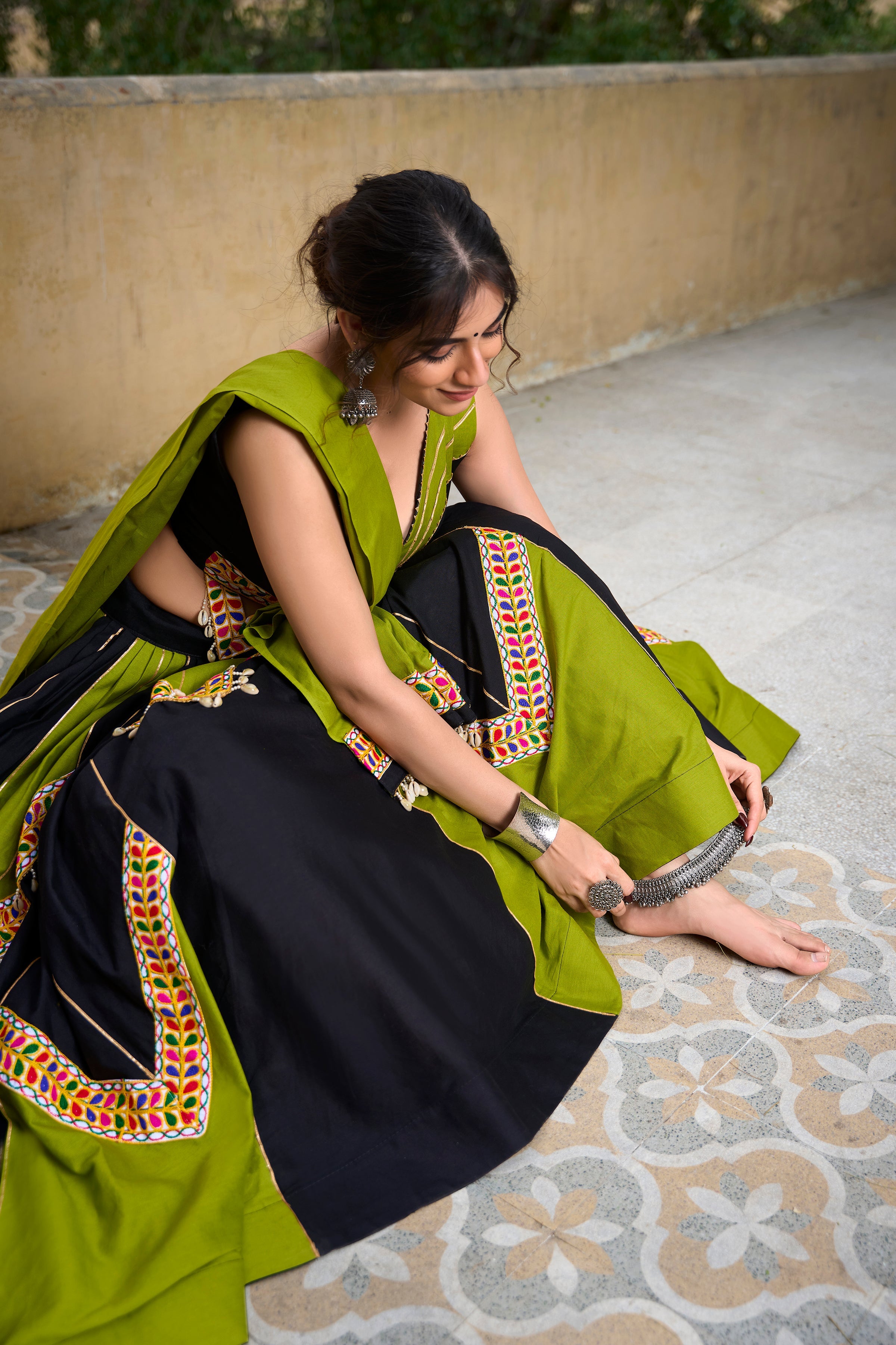 Lorenvalley Pure Cotton Plain With Gamthi Work And Gota Patti With Cowrie (Kodi) Lace Touch Up Lehenga Choli with Dupatta