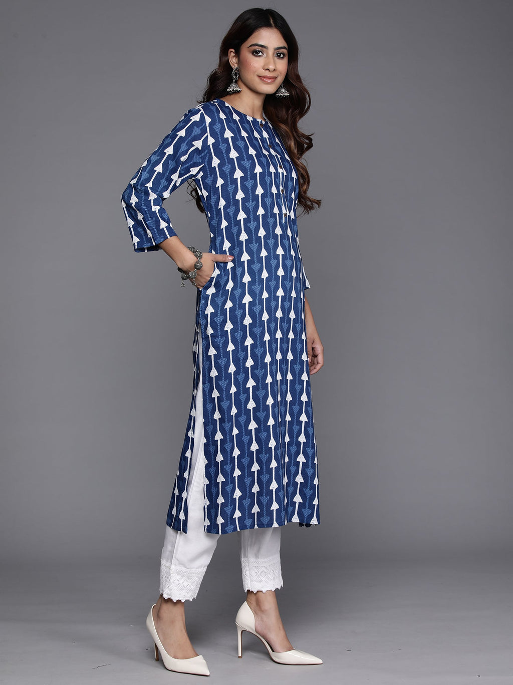Indo Era Navy Blue Printed Straight Kurta