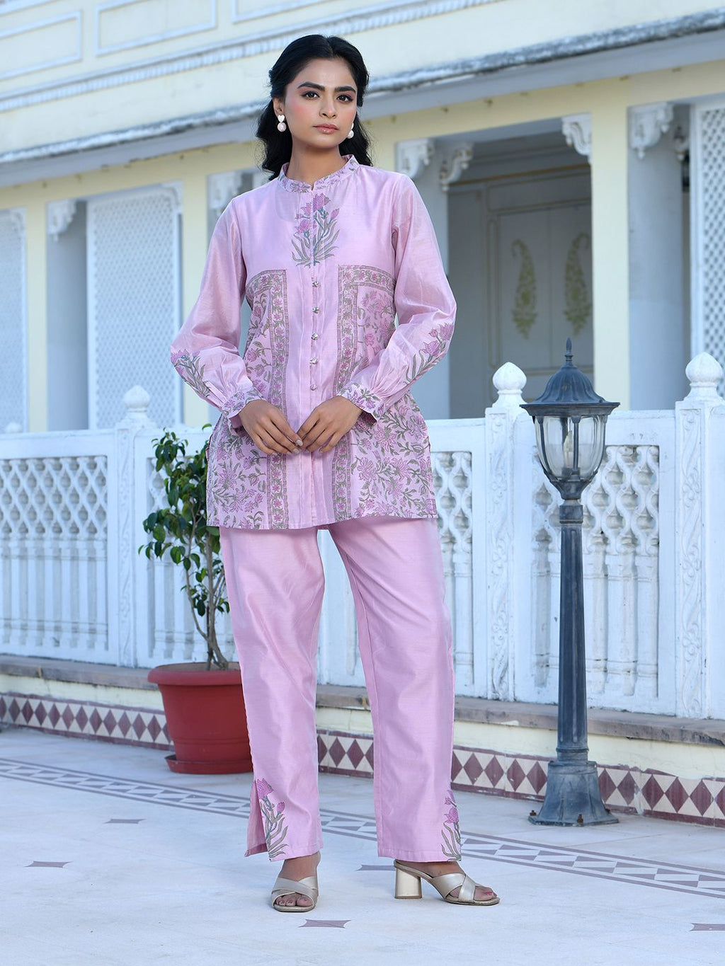 Vaasva Women's Soft Pink Chanderi Block Printed Cord Set