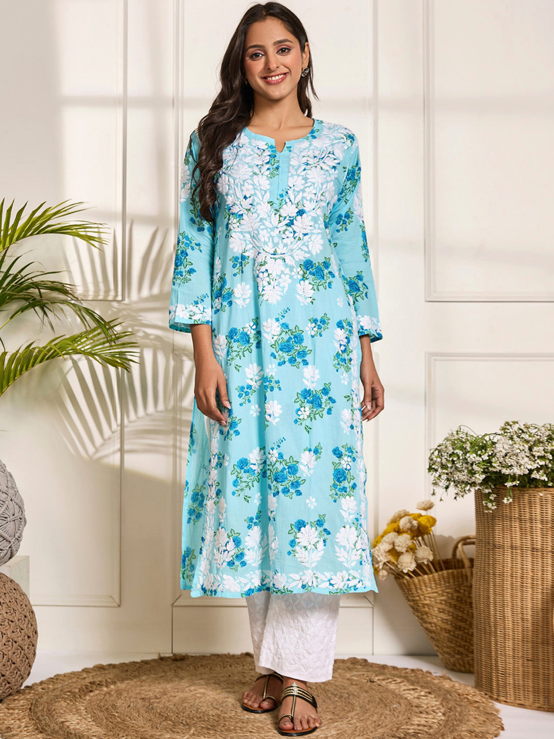 HOUSE OF KARI Floral Embroidered Chikankari Pure Cotton Kurta