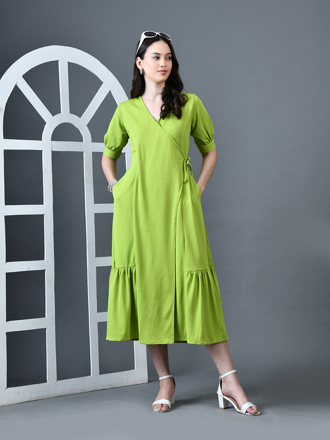 Myshka Women Sea Green Polyester A-Line V-Neck Solid Knee Length Short Sleeves Dresses