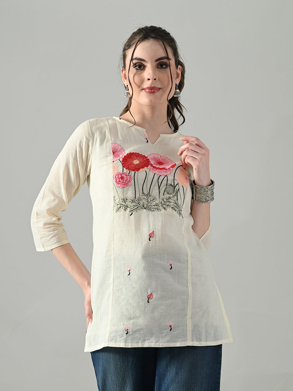 Myshka Women Off White Multicolor Thread Embroidered Tunic Three Quarter Sleeves Round Neck