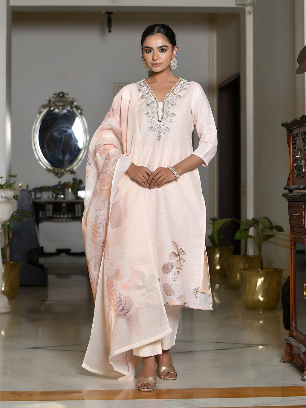 Vaasva Women's Peach Linen Suit Set With Printed Dupatta