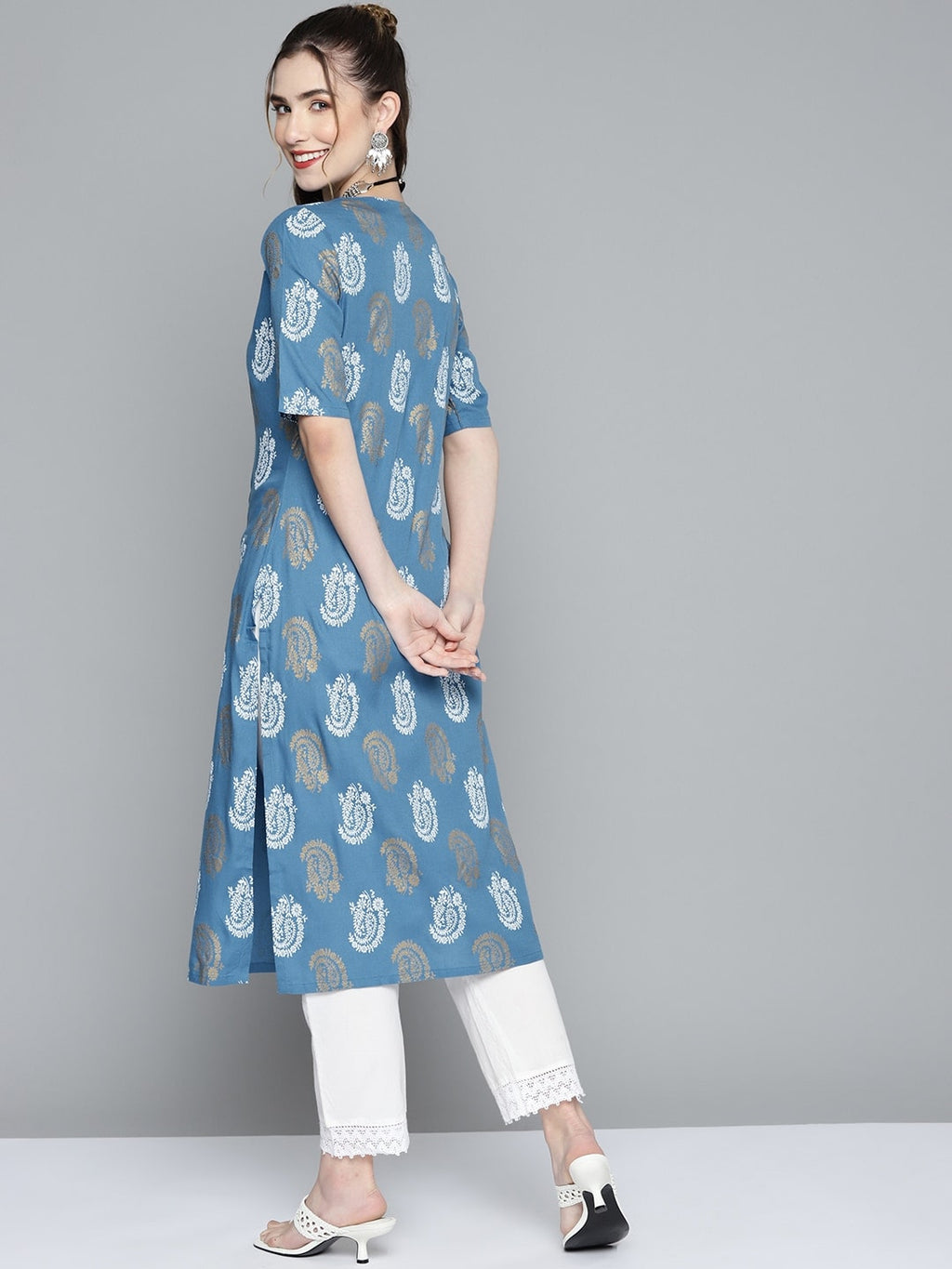 HERE&NOW Women Blue & Golden Paisley Printed Straight Kurta
