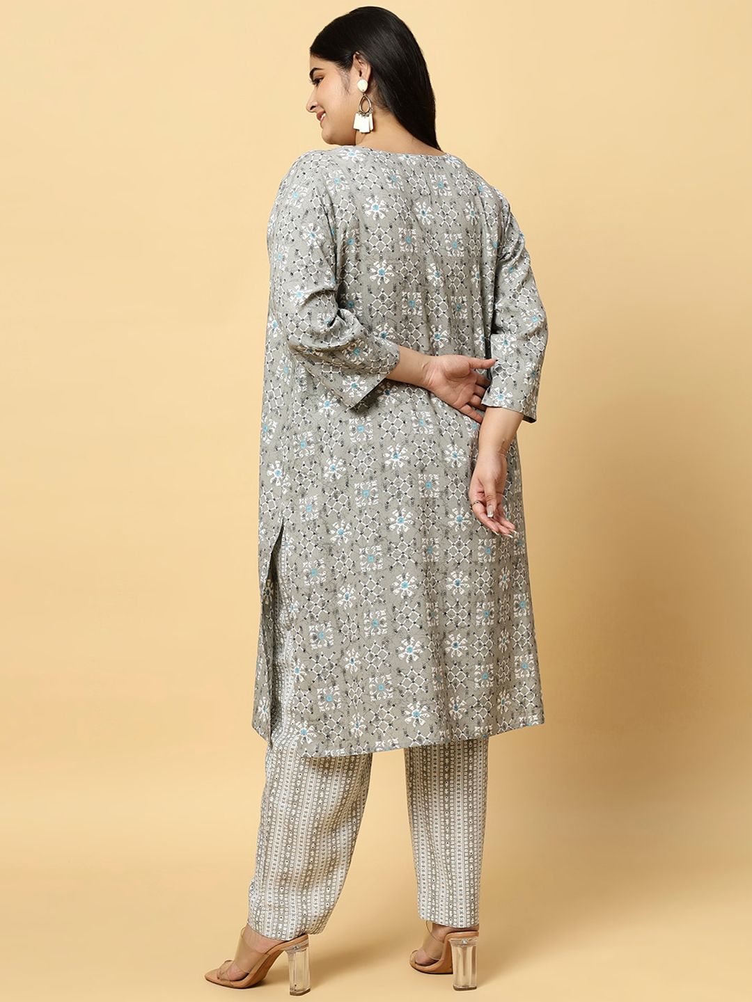 Sztori Plus Size Ethnic Motifs Printed Pure Cotton Kurta & Trouser