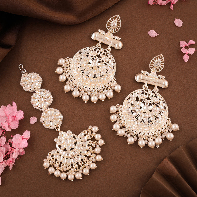 Tehzeeb Creations Fashionable Gold Earrings With Tikka Studded With Kundan And Pearl