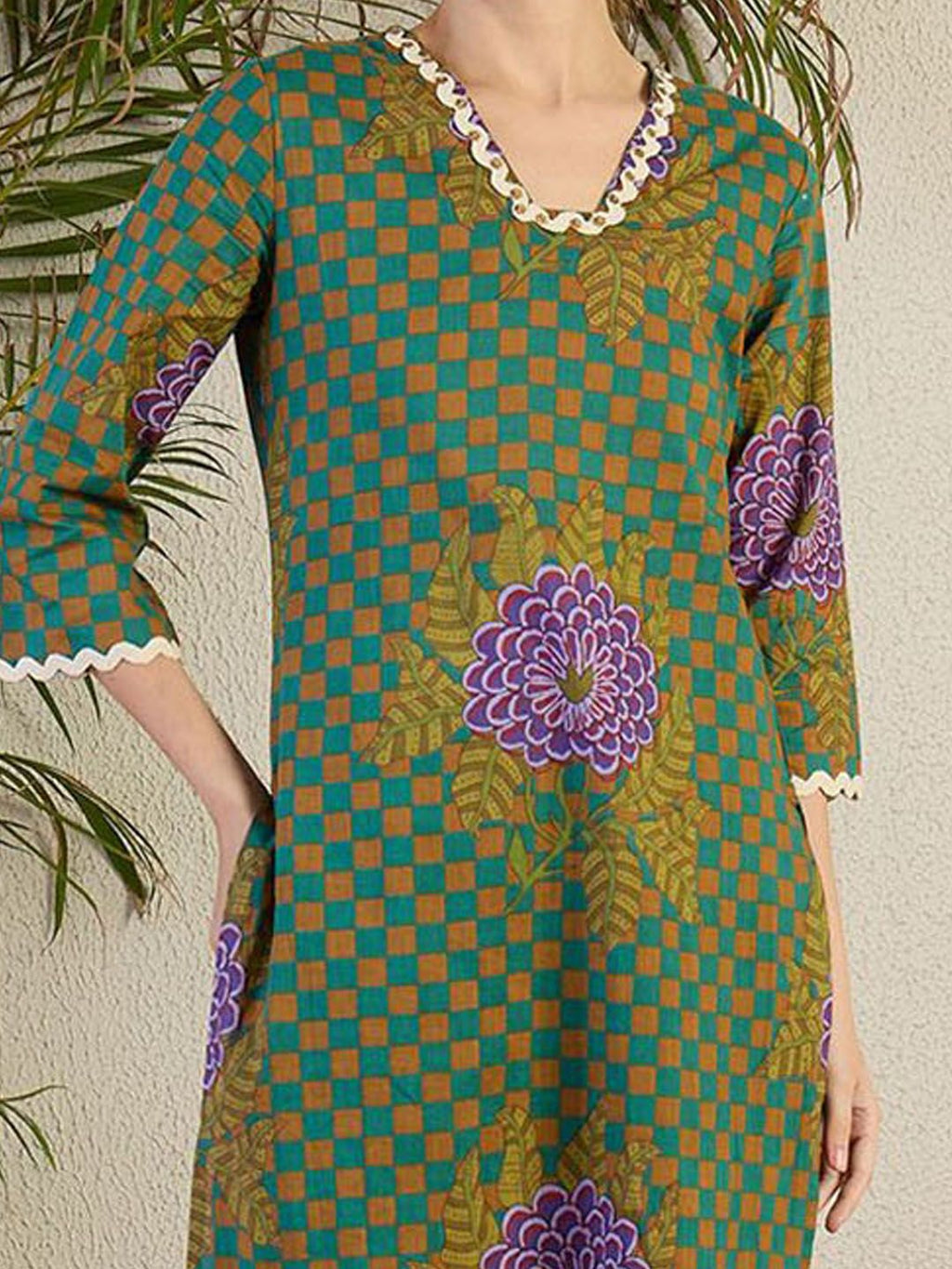 Indo Era Women Floral Printed Regular Beads and Stones Kurta with Trousers & With Dupatta