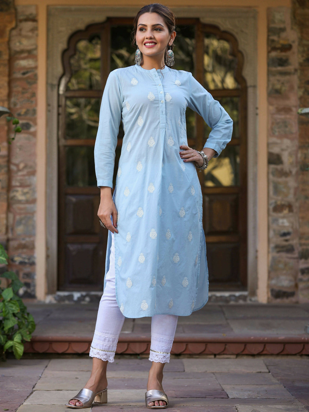 Juniper Women's Blue Cambric Embroidered Straight Kurta