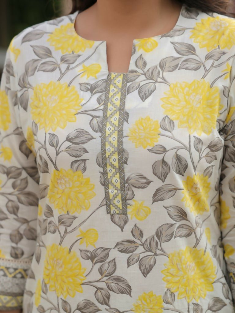 Aramya Straight Soft Cotton Floral Print Women's Kurta - Yellow
