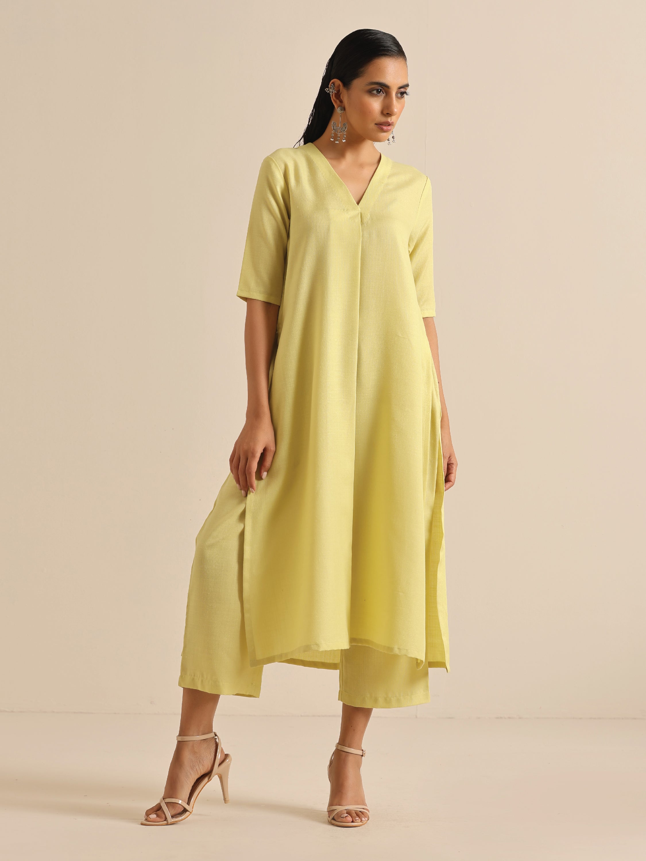 trueBrowns Spark Green Slub High Slit Kurta Pant Set