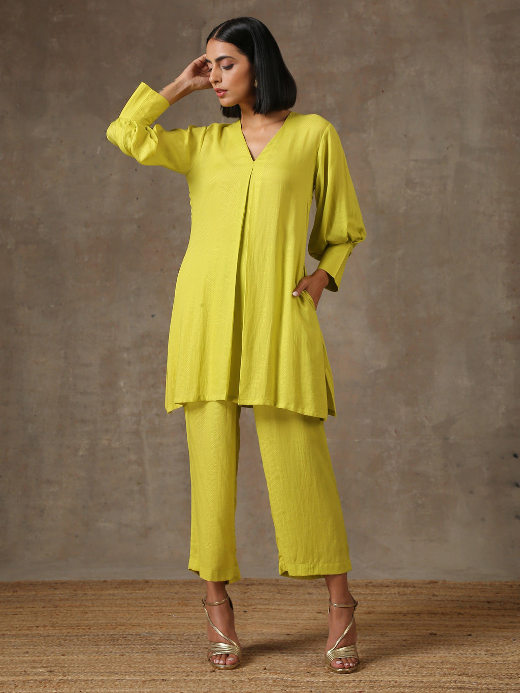 trueBrowns The Penelope - Lime Green Solid Textured Co-Ord Set