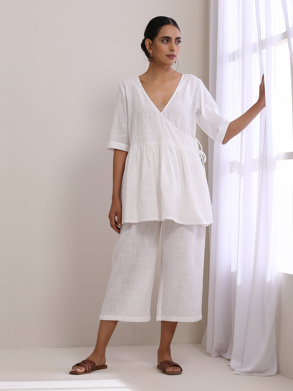 trueBrowns White Slub Texture Short Angrakha Co-Ord Set