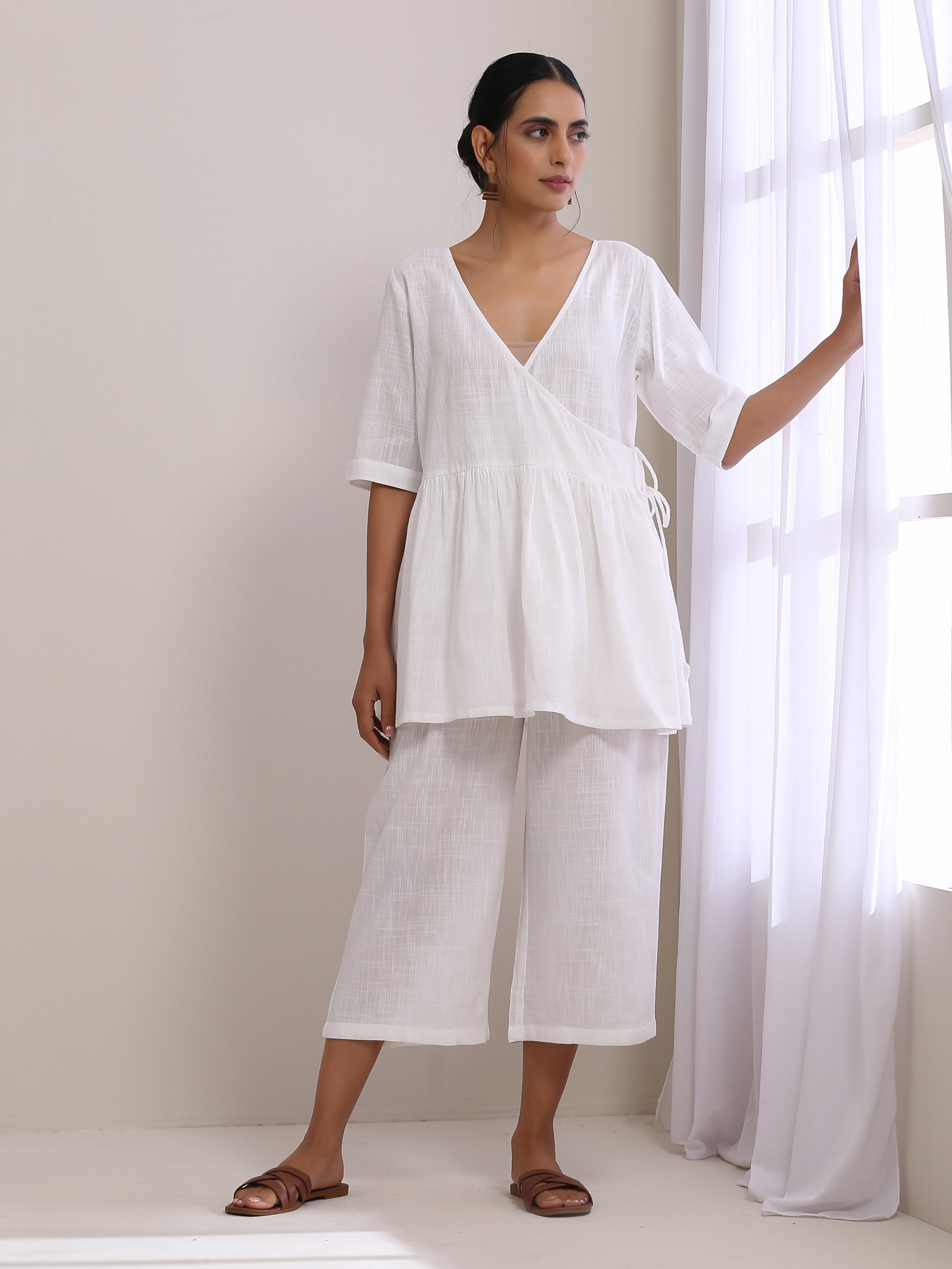 trueBrowns White Slub Texture Short Angrakha Co-Ord Set