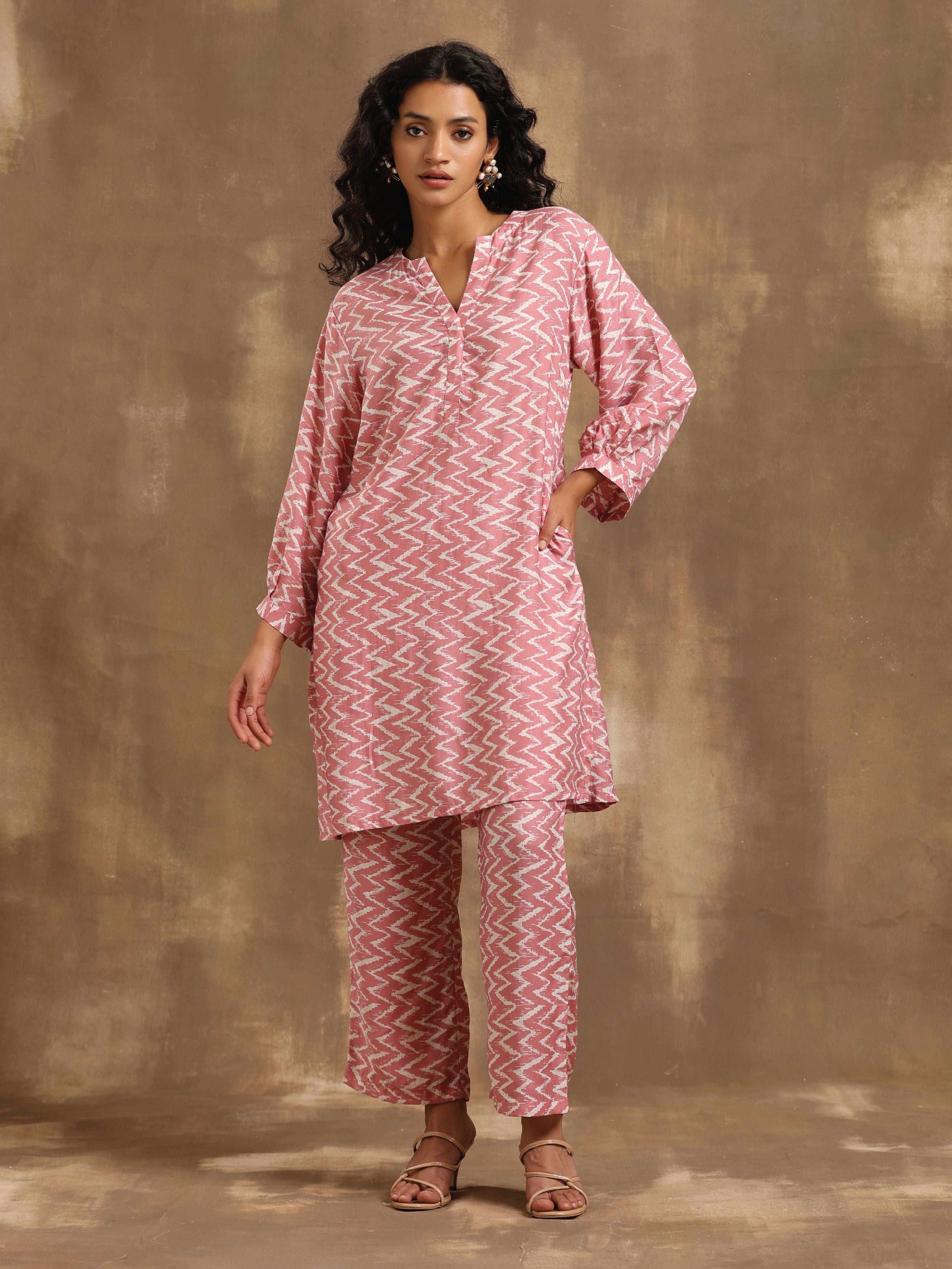 trueBrowns Light Mauve Zig-Zag Printed Silk Co-Ord Set