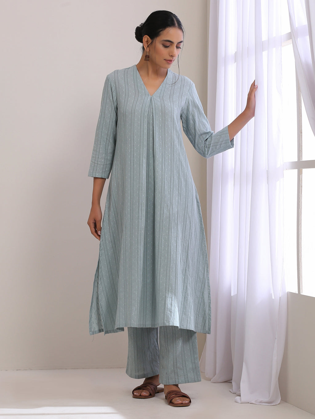 trueBrowns Eggshell Blue Dobby Neck Pleat Kurta Pant Set