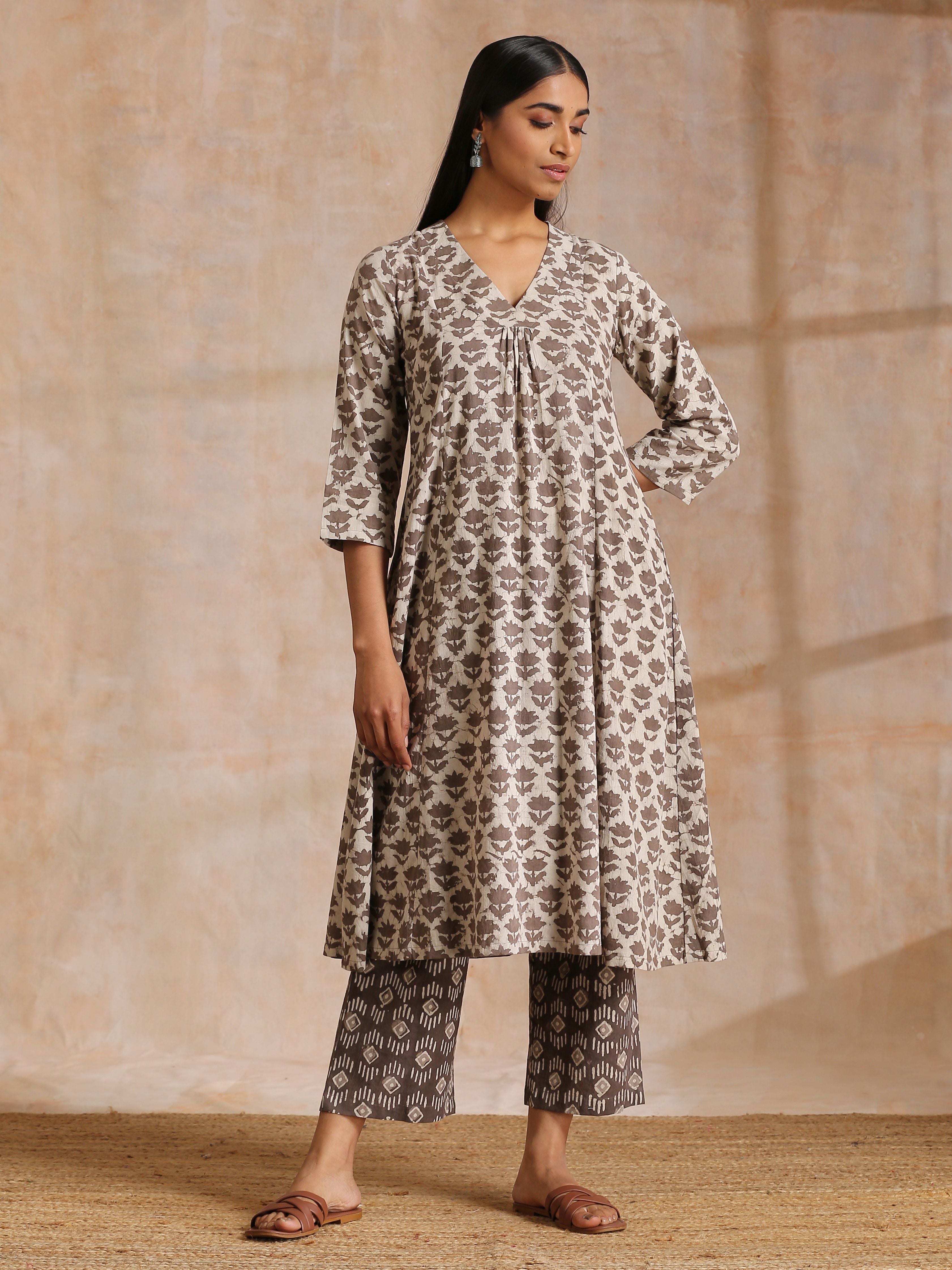 trueBrowns Clay Dabu Buta Print Cotton Front Neck Gathered Kurta Pant Set