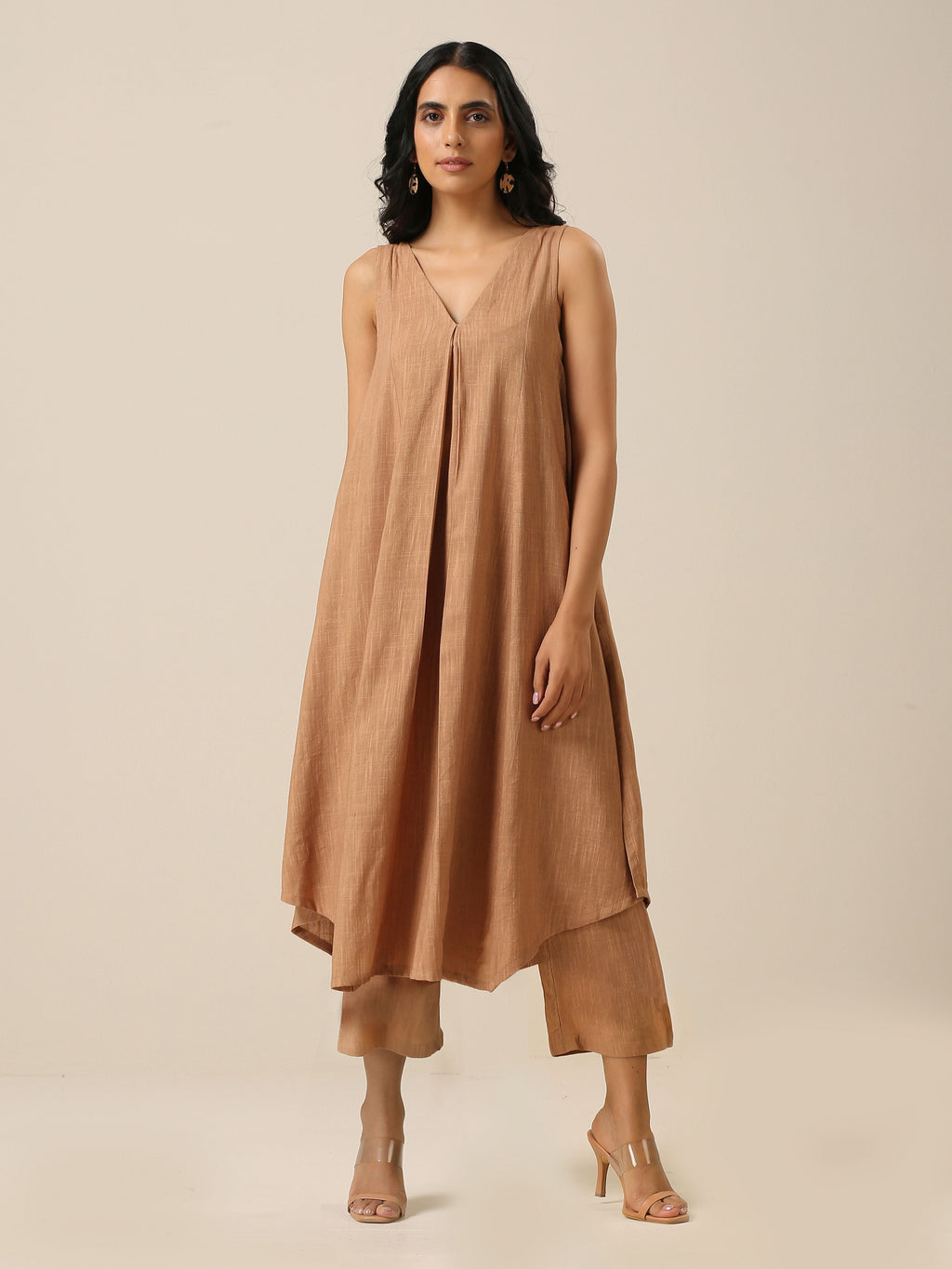 trueBrowns Beige Slub Texture Sleeveless Flared Kurta Pant Set