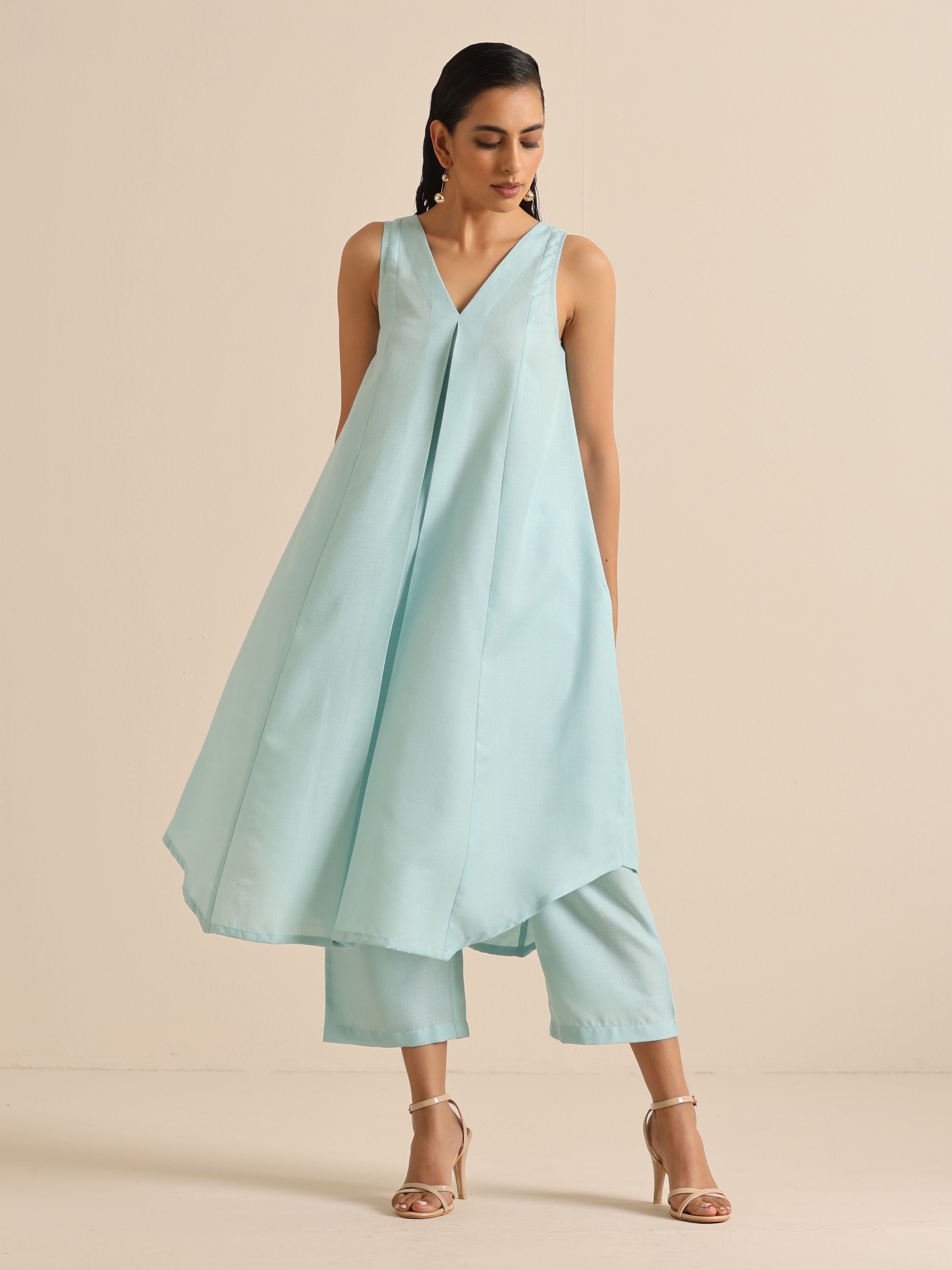 trueBrowns Sky Blue Slub Sleeveless Flared Kurta Pant Set